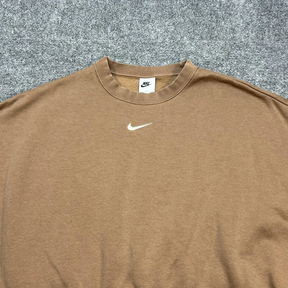 Nike Sweatshirt Womens Large Brown Oversized Cropped Crew Neck Swoosh Pullover